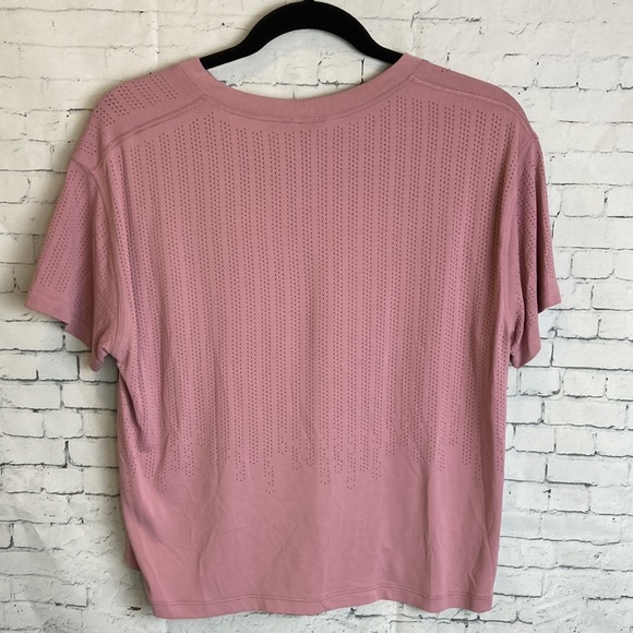 Lululemon Train to Be T-Shirt Pink 10 Crop CrossFit Gym Workout Fall Athleisure - Picture 10 of 16